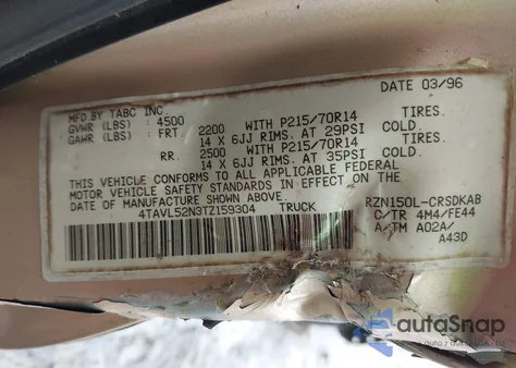 1996 Toyota Tacoma Xtracab z USA, uszkodzony, nr VIN 4TAVL52N3TZ159304